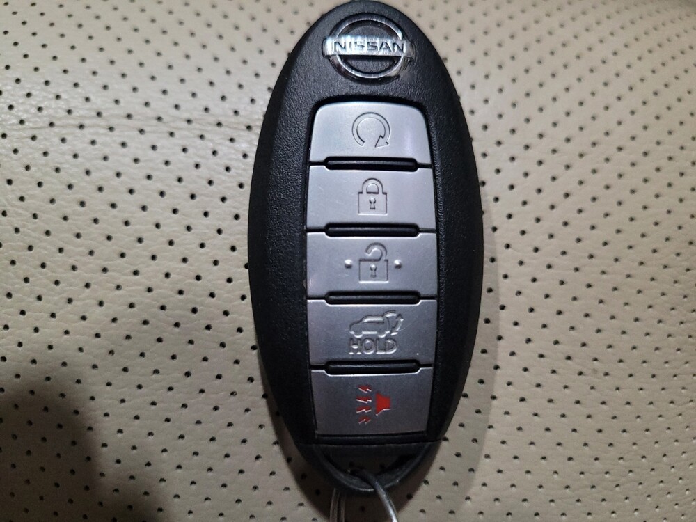 2018 Nissan Murano in New Castle, DE 19720 - 18132440 32