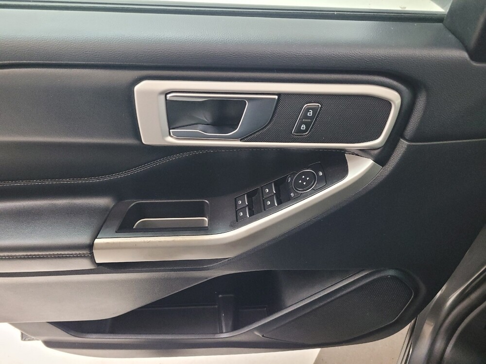 2022 Ford Explorer in St. Louis, MO 63125 - 18132449 27