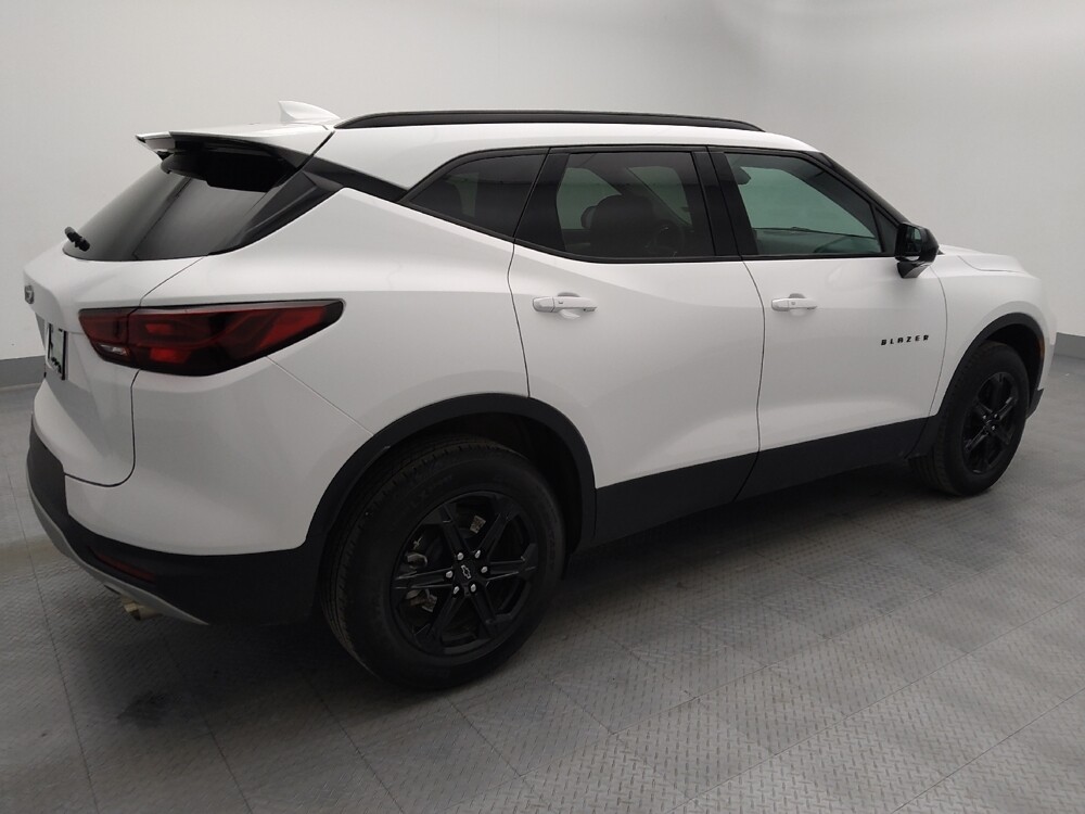 2024 Chevrolet Blazer in Springfield, MO 65807 - 18132450 10