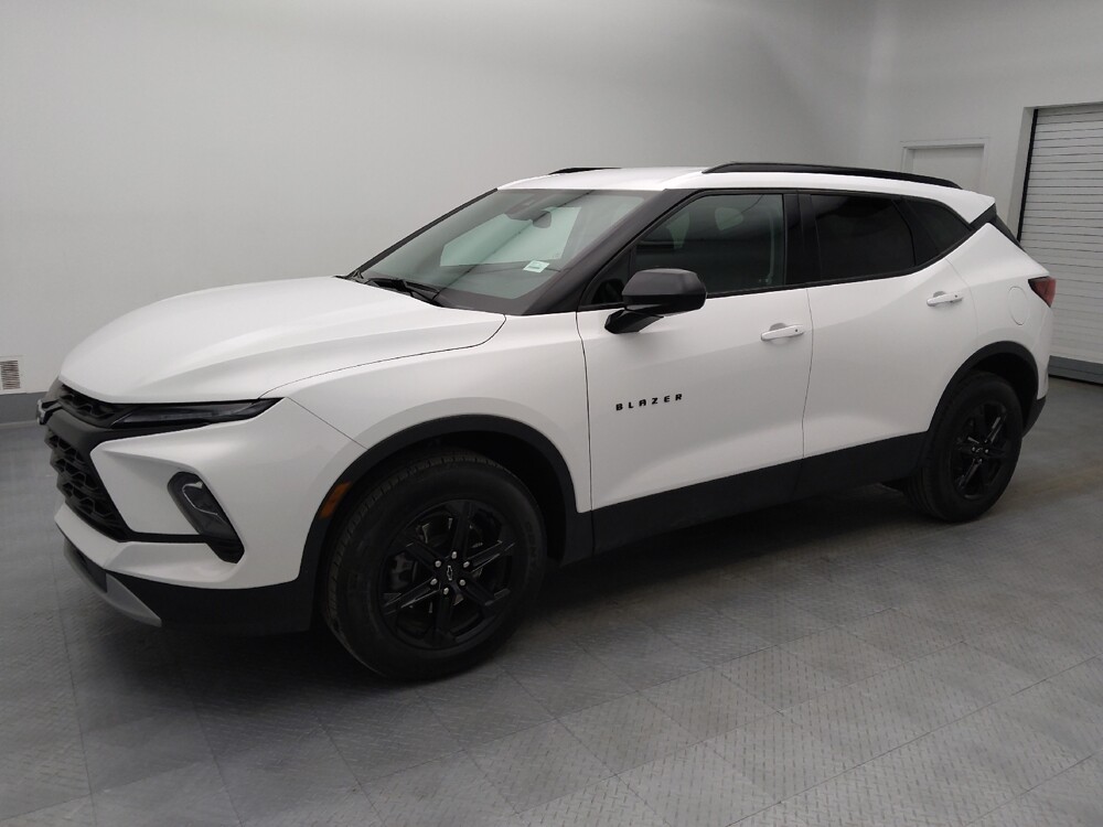 2024 Chevrolet Blazer in Springfield, MO 65807 - 18132450 2