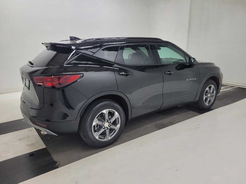 2024 Chevrolet Blazer in St. Louis, MO 63125 - 18132454 10