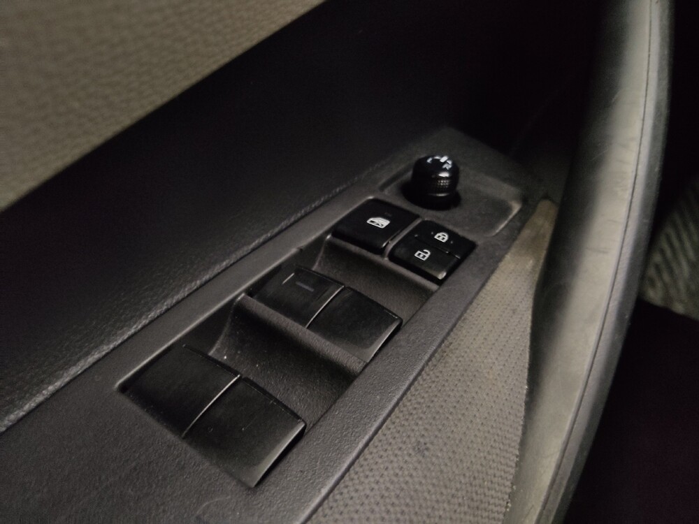 2020 Toyota Corolla in Gladstone, MO 64118 - 18132455 27