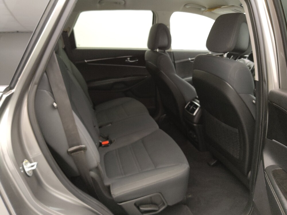2016 Kia Sorento in Gladstone, MO 64118 - 18132456 19