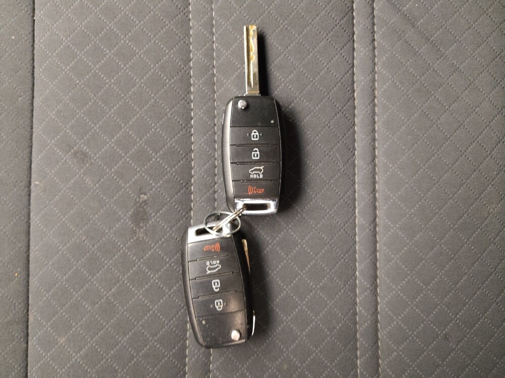 2016 Kia Sorento in Gladstone, MO 64118 - 18132456 32