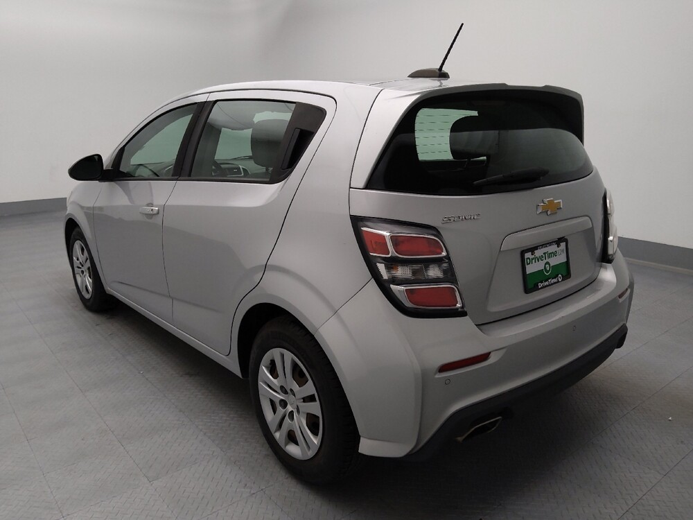 2020 Chevrolet Sonic in Gladstone, MO 64118 - 18132457 5