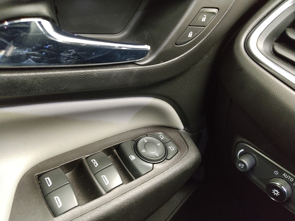 2020 Chevrolet Equinox in Independence, MO 64055 - 18132458 27