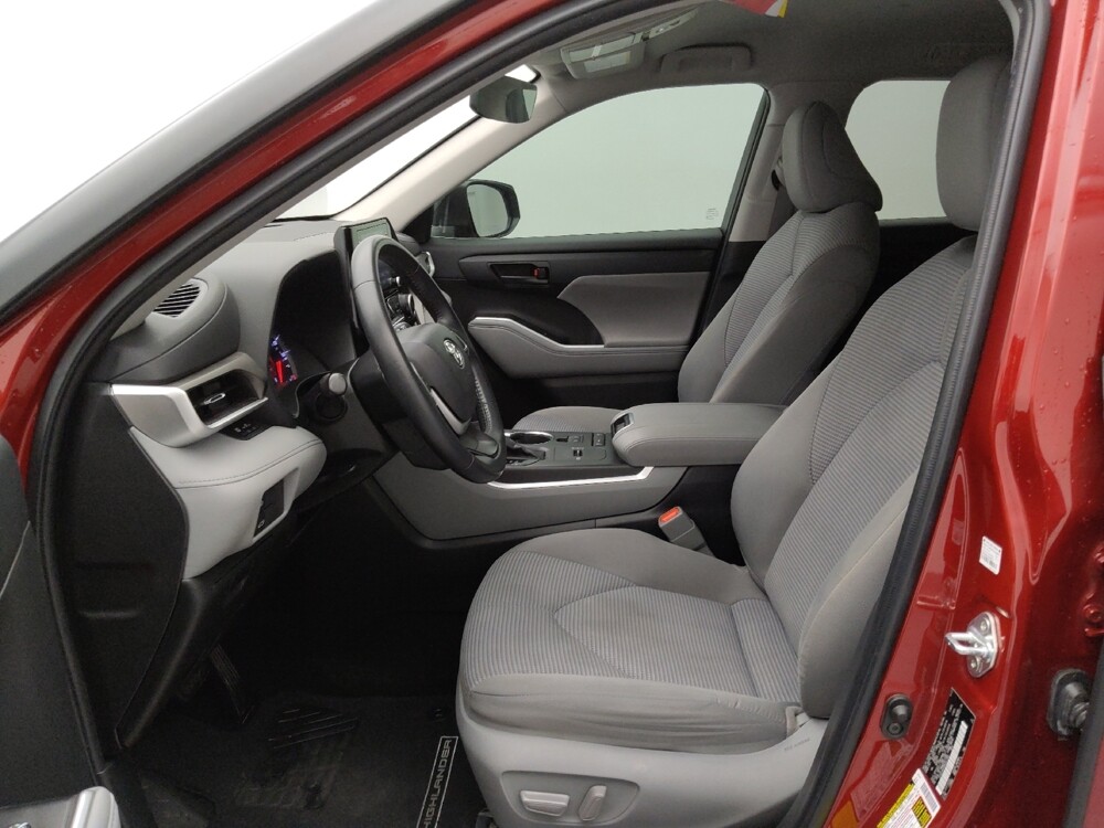 2022 Toyota Highlander in Springfield, MO 65807 - 18132459 17