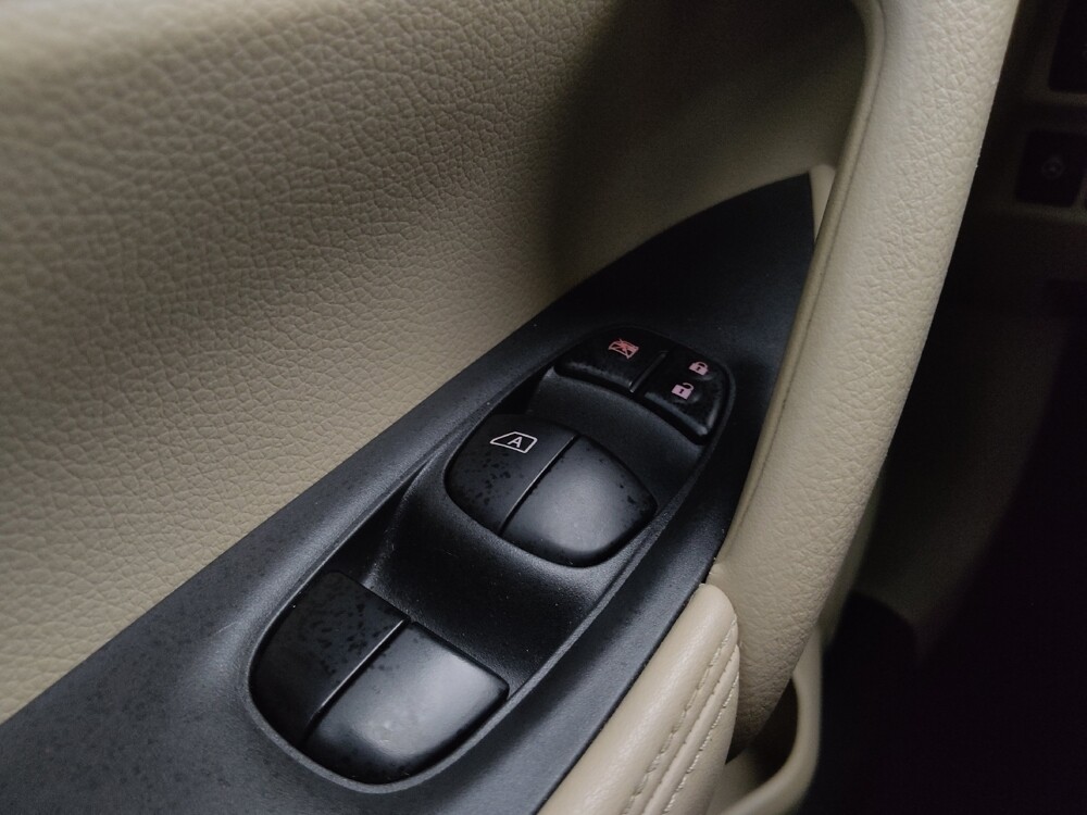 2018 Nissan Rogue in St. Louis, MO 63136 - 18132460 27