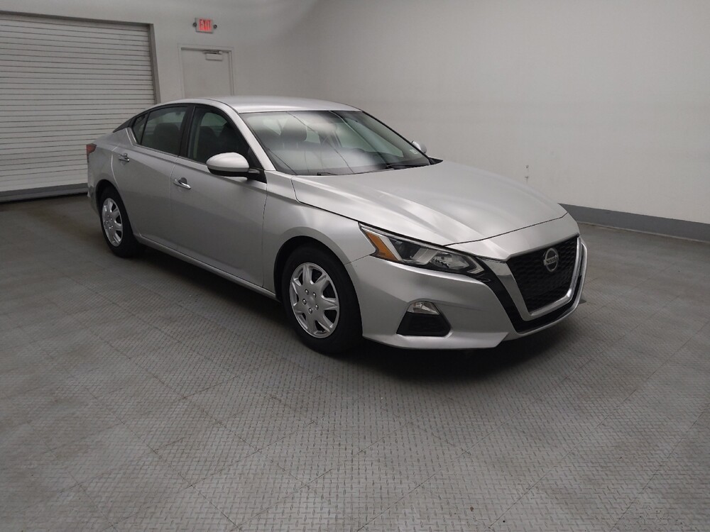 2020 Nissan Altima in Lombard, IL 60148 - 18132461 11