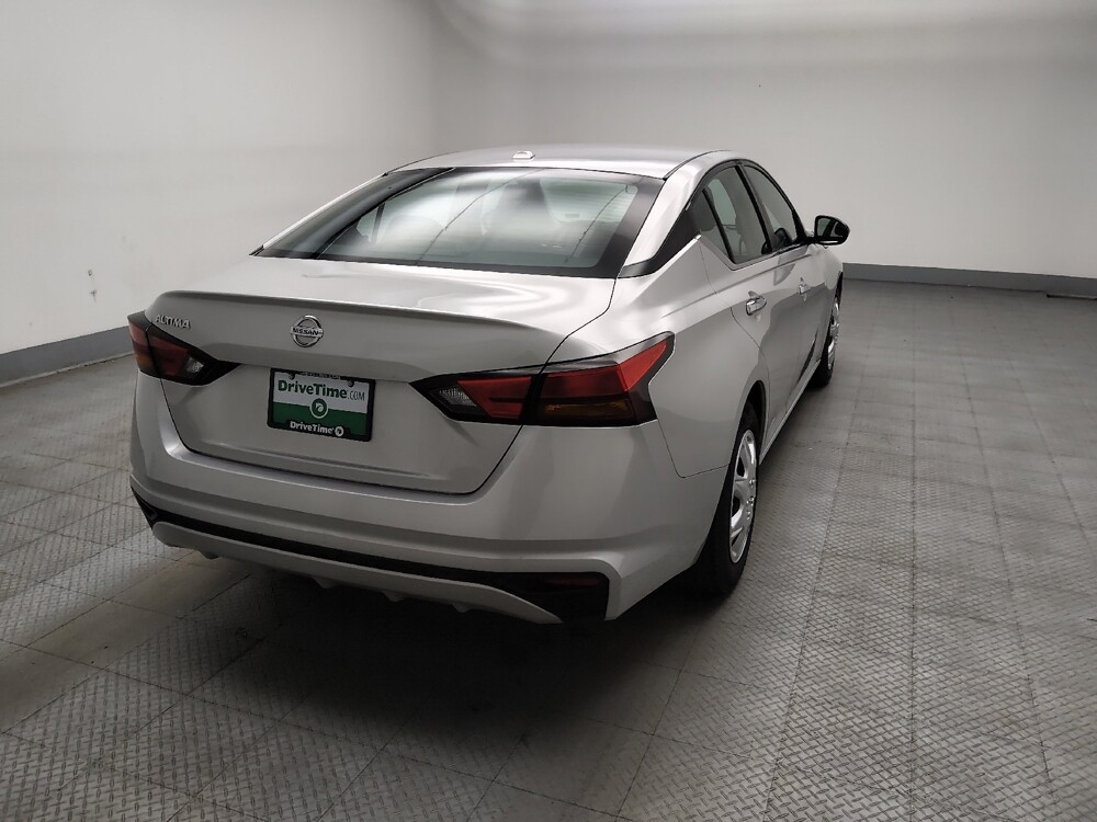 2020 Nissan Altima in Lombard, IL 60148 - 18132461 9