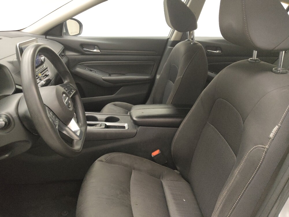 2020 Nissan Altima in Lombard, IL 60148 - 18132461 17