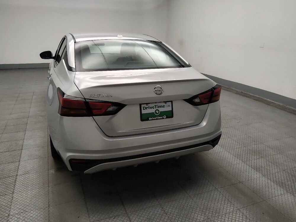 2020 Nissan Altima in Lombard, IL 60148 - 18132461 6