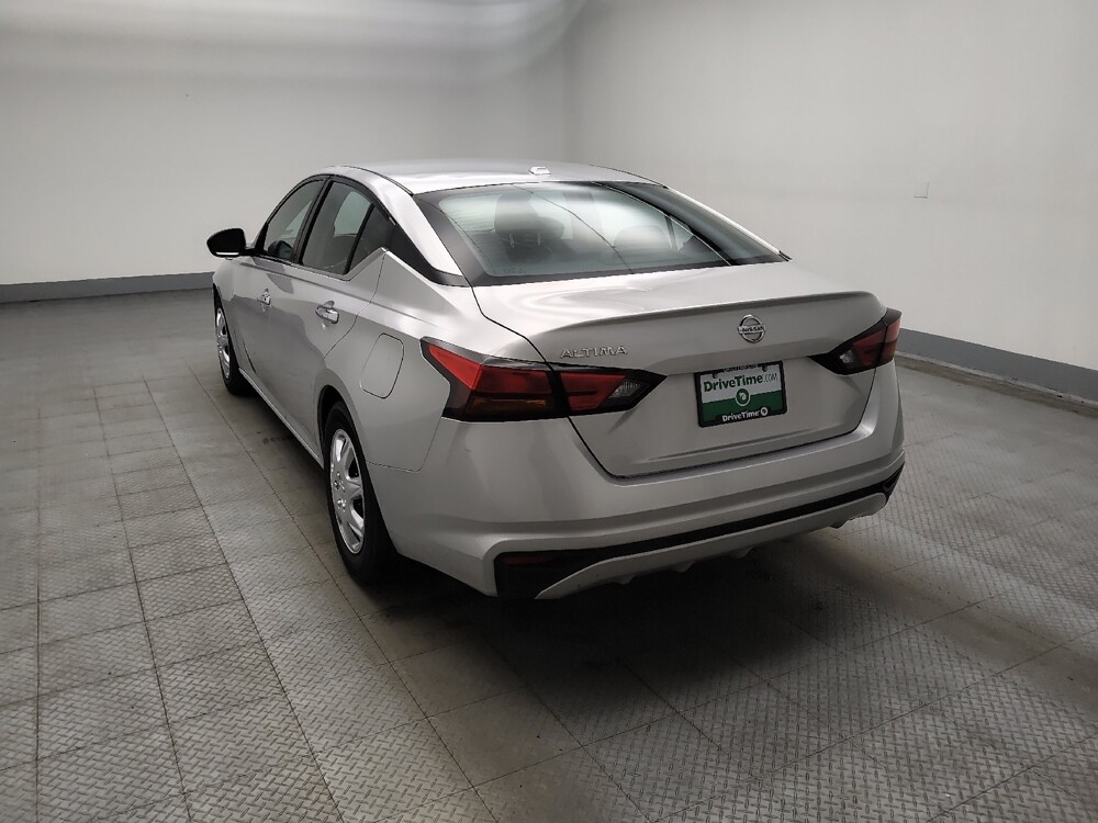 2020 Nissan Altima in Lombard, IL 60148 - 18132461 5