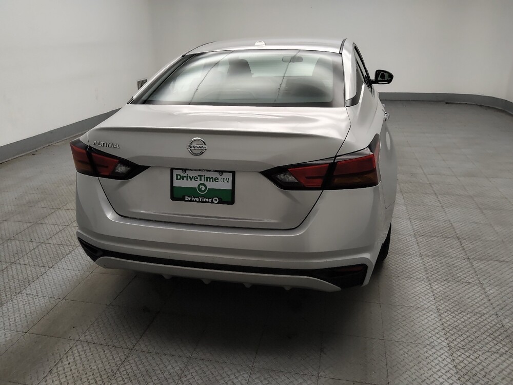 2020 Nissan Altima in Lombard, IL 60148 - 18132461 7