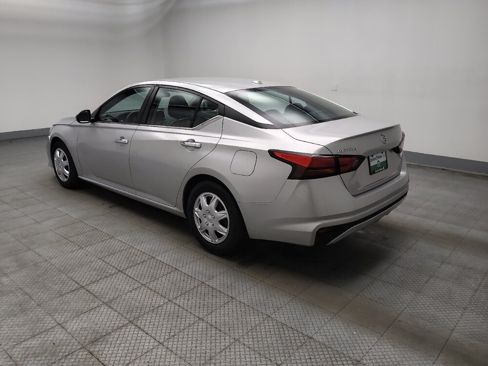 2020 Nissan Altima in Lombard, IL 60148 - 18132461 3