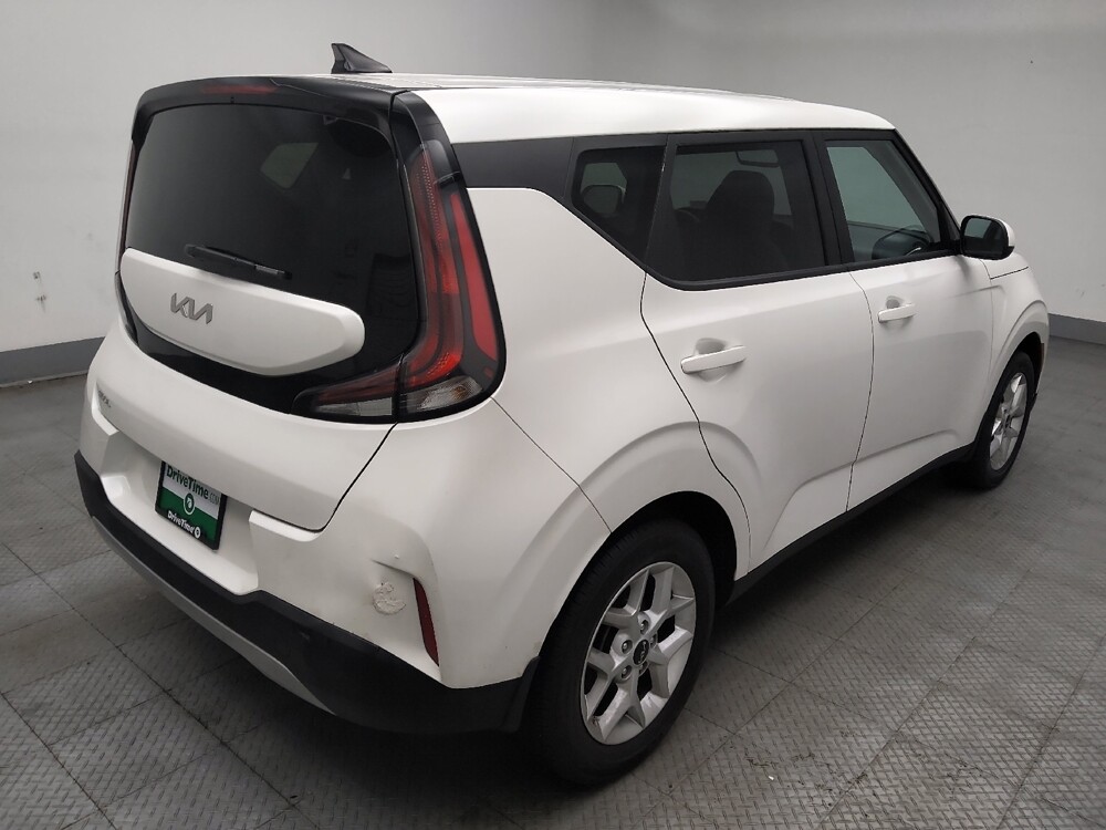 2025 Kia Soul in Peoria, IL 61615 - 18132464 9