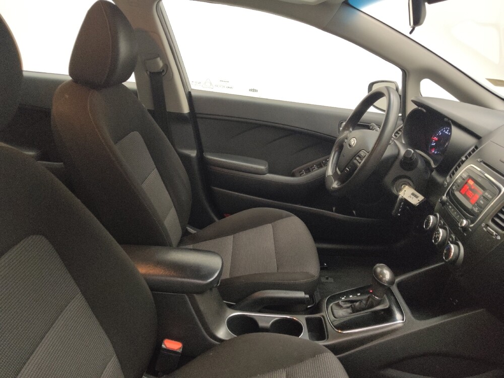 2018 Kia Forte in Lombard, IL 60148 - 18132465 21