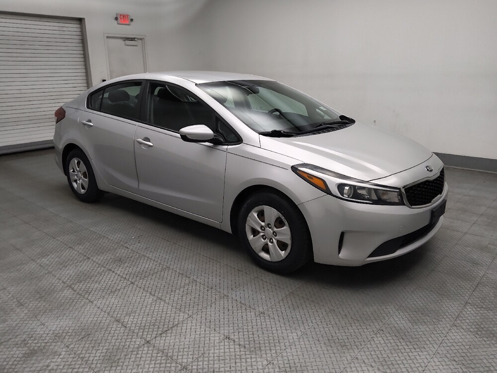2018 Kia Forte in Lombard, IL 60148 - 18132465 11