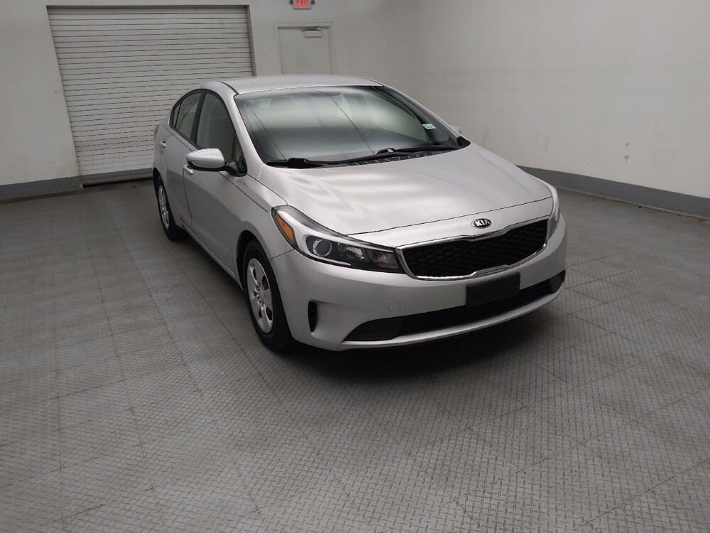 2018 Kia Forte in Lombard, IL 60148 - 18132465 13