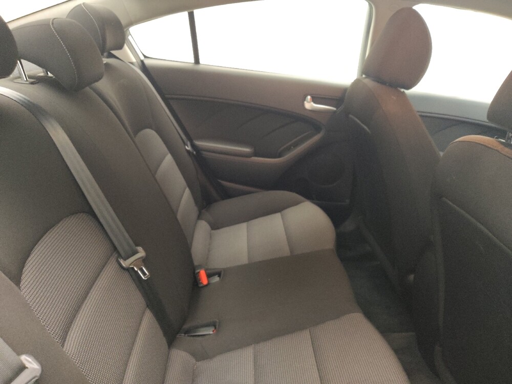 2018 Kia Forte in Lombard, IL 60148 - 18132465 19