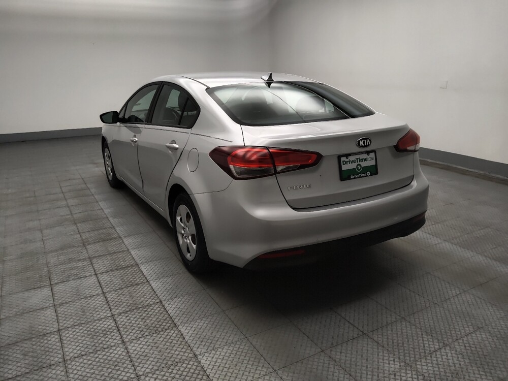 2018 Kia Forte in Lombard, IL 60148 - 18132465 5