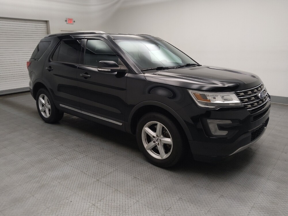 2017 Ford Explorer in Des Moines, IA 50310 - 18132467 11