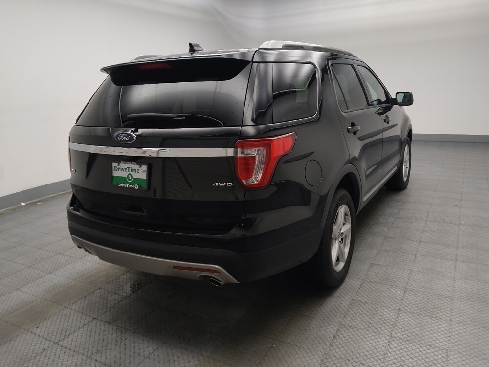 2017 Ford Explorer in Des Moines, IA 50310 - 18132467 9