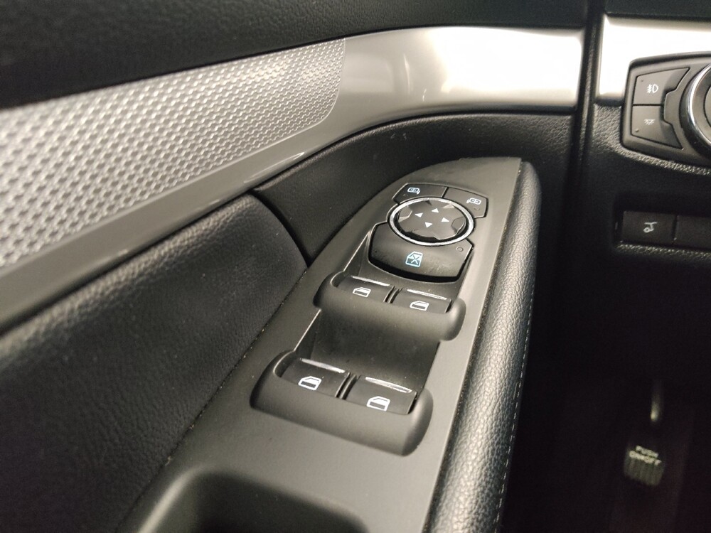 2017 Ford Explorer in Des Moines, IA 50310 - 18132467 27