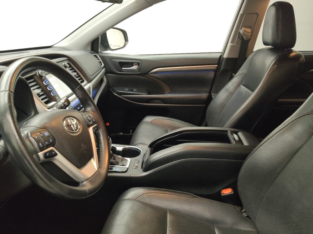 2018 Toyota Highlander in Lombard, IL 60148 - 18132470 17