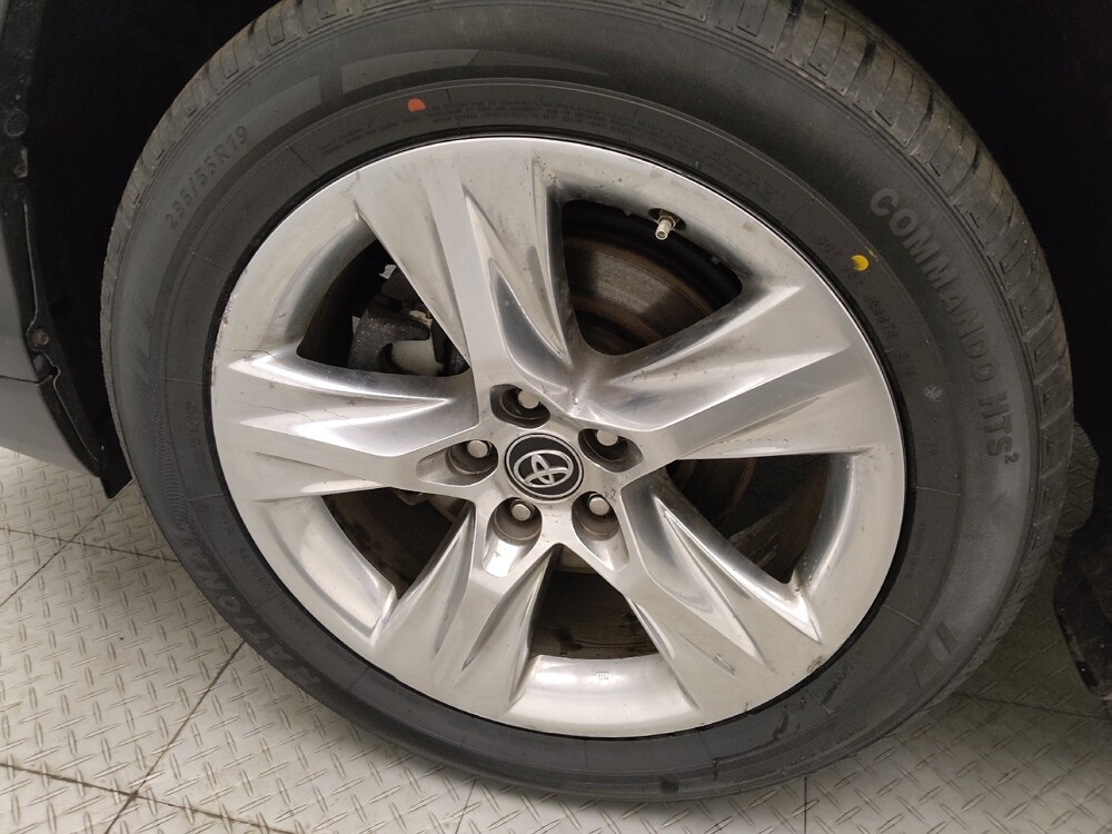 2018 Toyota Highlander in Lombard, IL 60148 - 18132470 31