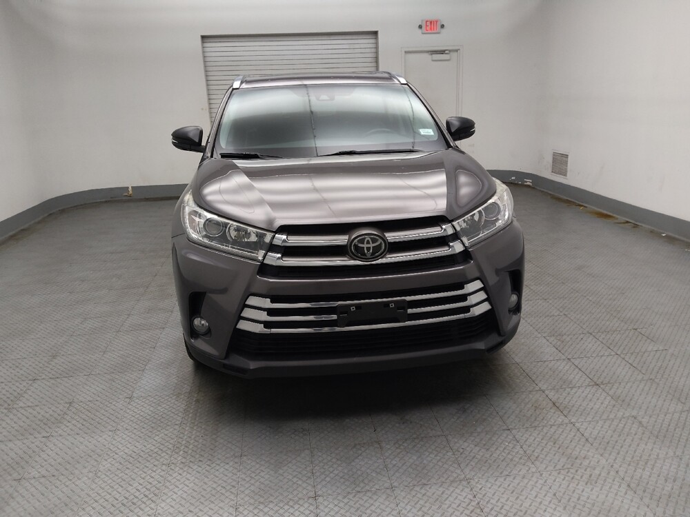 2018 Toyota Highlander in Lombard, IL 60148 - 18132470 14