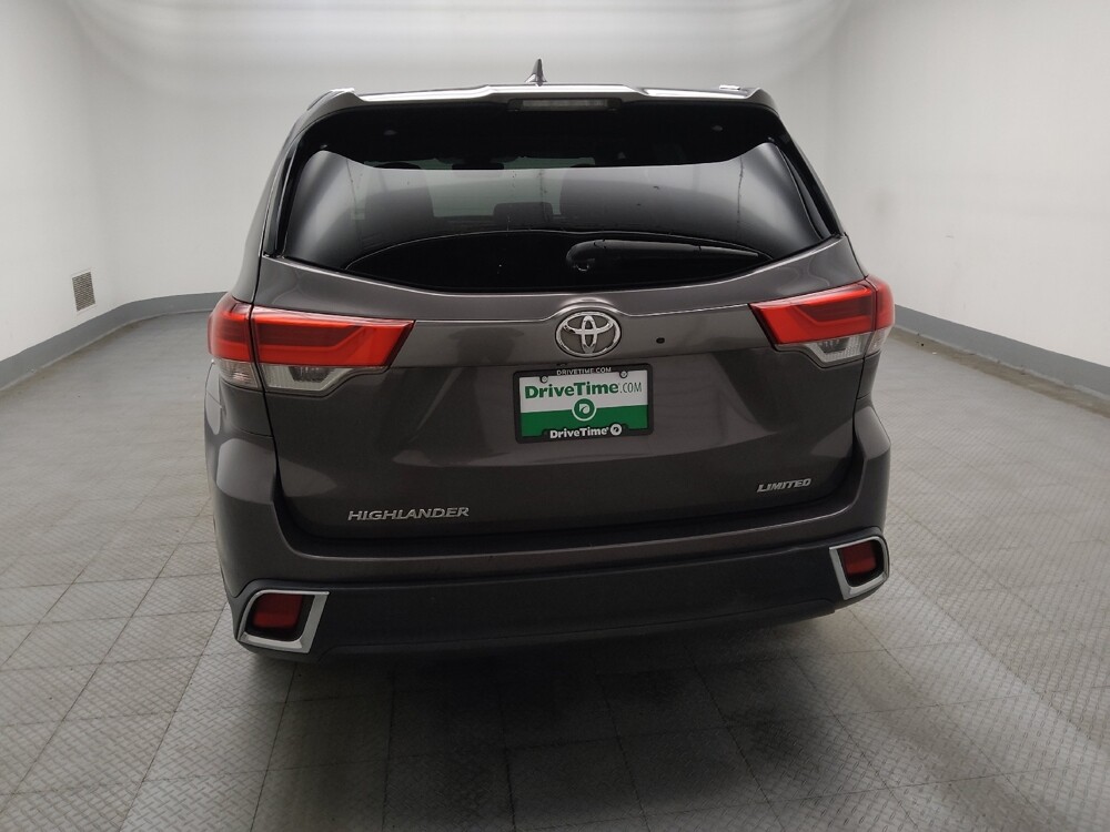2018 Toyota Highlander in Lombard, IL 60148 - 18132470 6