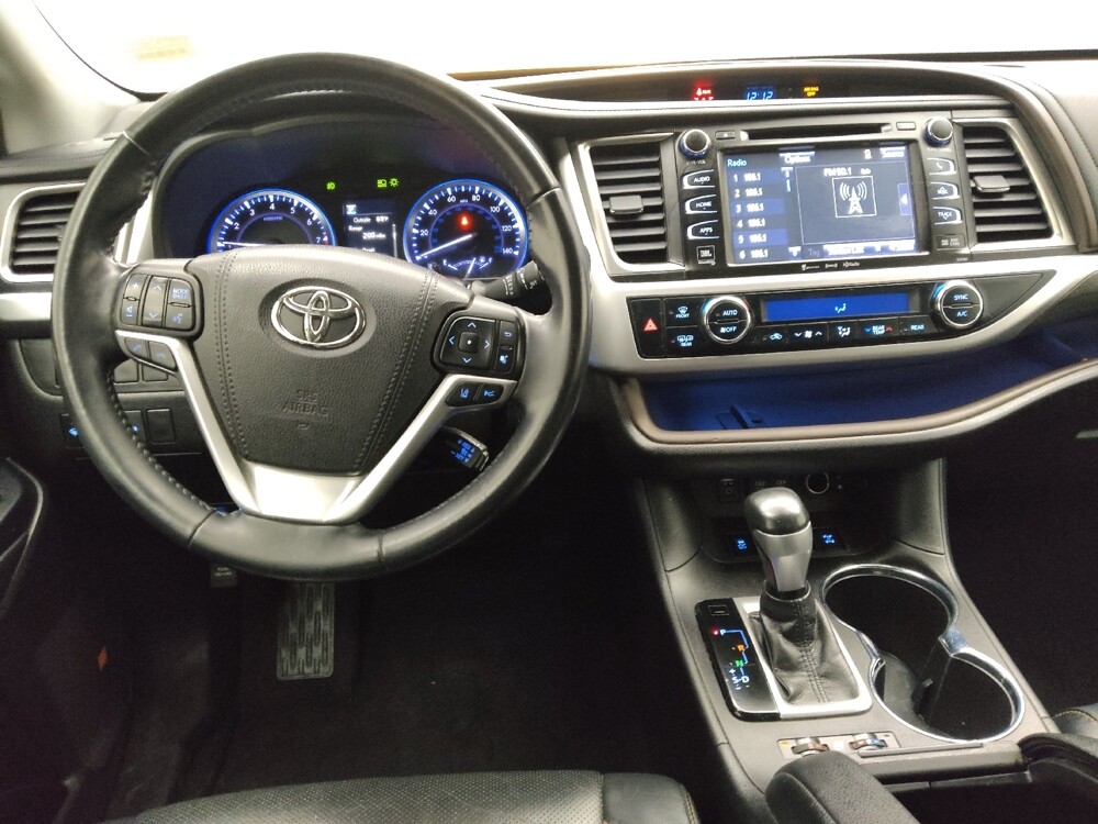 2018 Toyota Highlander in Lombard, IL 60148 - 18132470 22