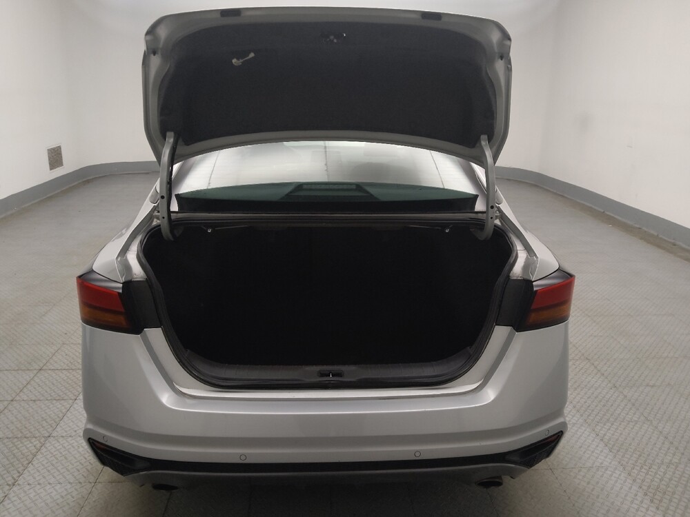 2020 Nissan Altima in Des Moines, IA 50310 - 18132473 29