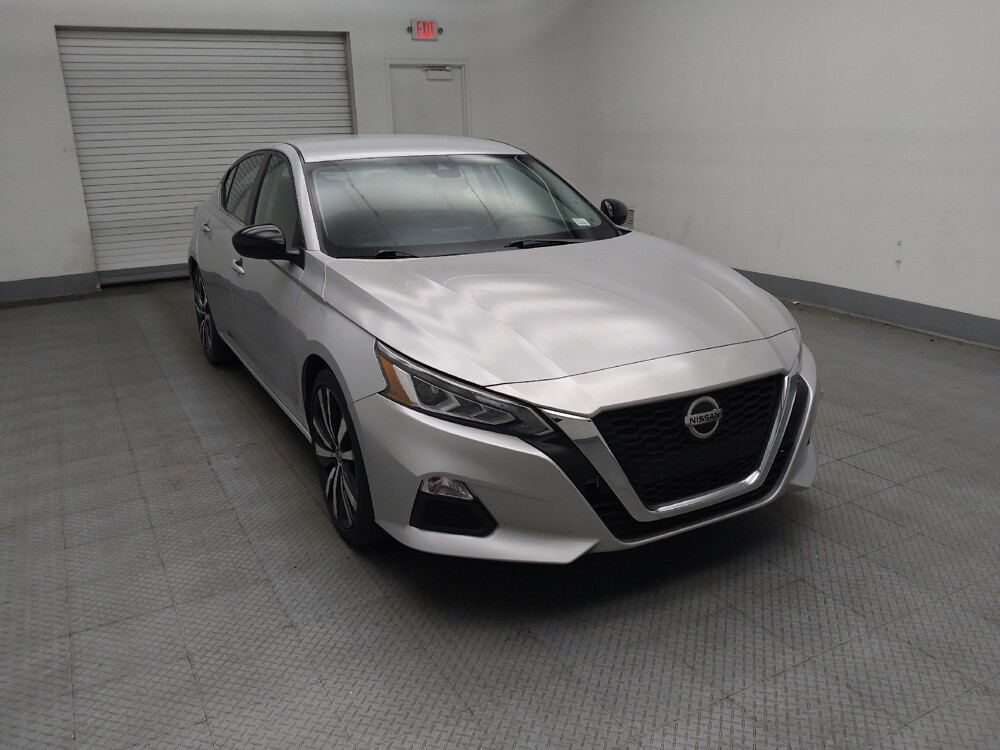 2020 Nissan Altima in Des Moines, IA 50310 - 18132473 13