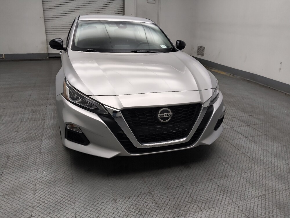 2020 Nissan Altima in Des Moines, IA 50310 - 18132473 14