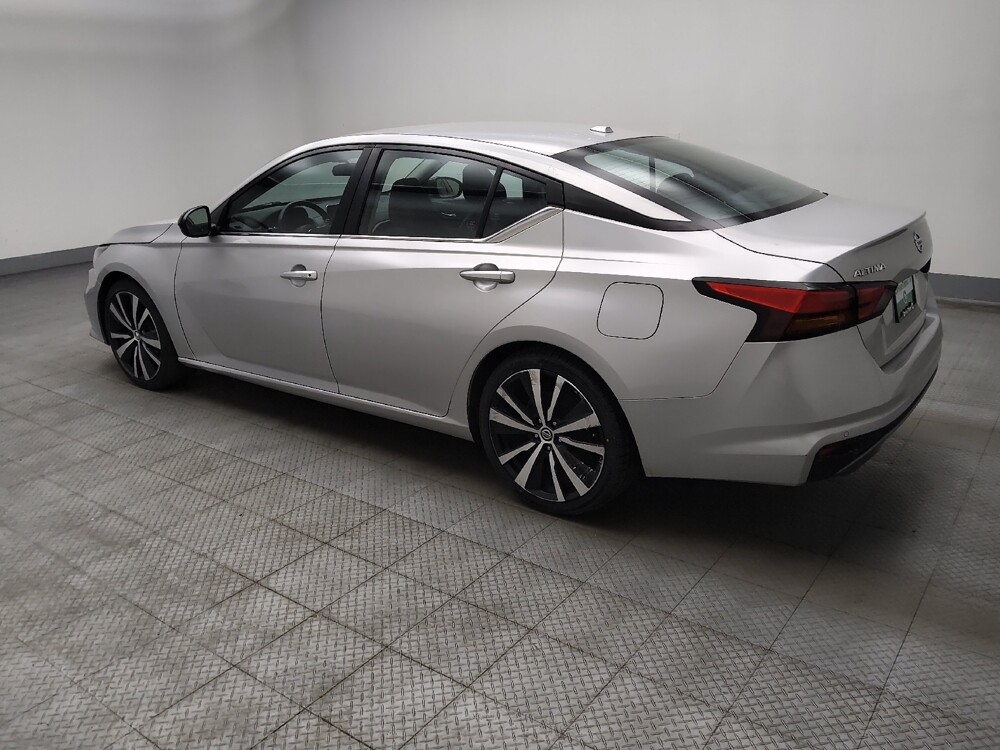 2020 Nissan Altima in Des Moines, IA 50310 - 18132473 3