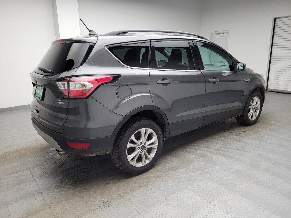 2018 Ford Escape in Taylor, MI 48180 - 18132477 10