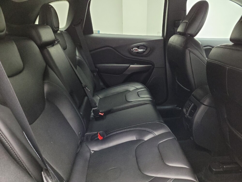 2019 Jeep Cherokee in Taylor, MI 48180 - 18132479 19