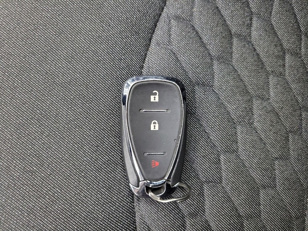 2020 Chevrolet Equinox in Grand Rapids, MI 49508 - 18132480 32