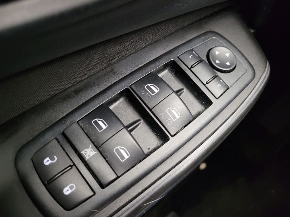 2014 Jeep Cherokee in Grand Rapids, MI 49508 - 18132487 27