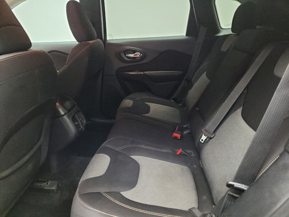 2014 Jeep Cherokee in Grand Rapids, MI 49508 - 18132487 18