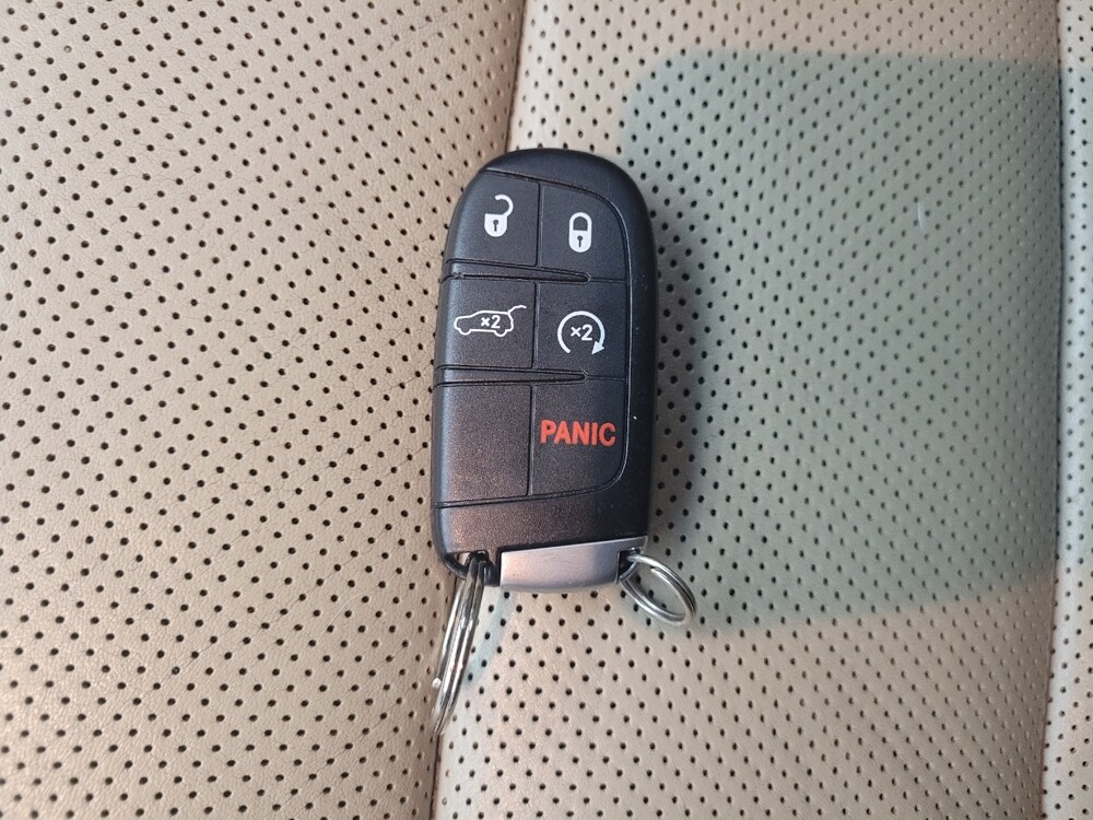 2017 Jeep Grand Cherokee in Eastpointe, MI 48021 - 18132490 32