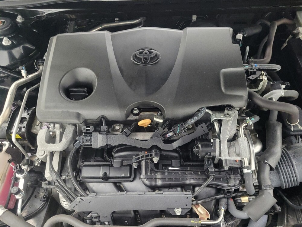 2019 Toyota Camry in Indianapolis, IN 46219 - 18132491 30