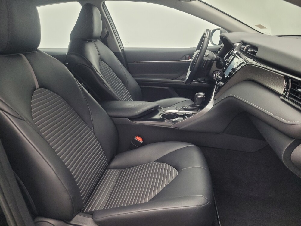2019 Toyota Camry in Indianapolis, IN 46219 - 18132491 21