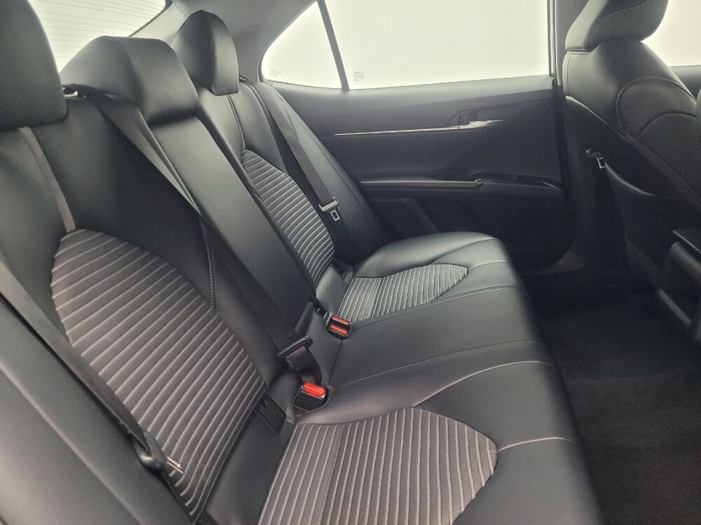 2019 Toyota Camry in Indianapolis, IN 46219 - 18132491 19