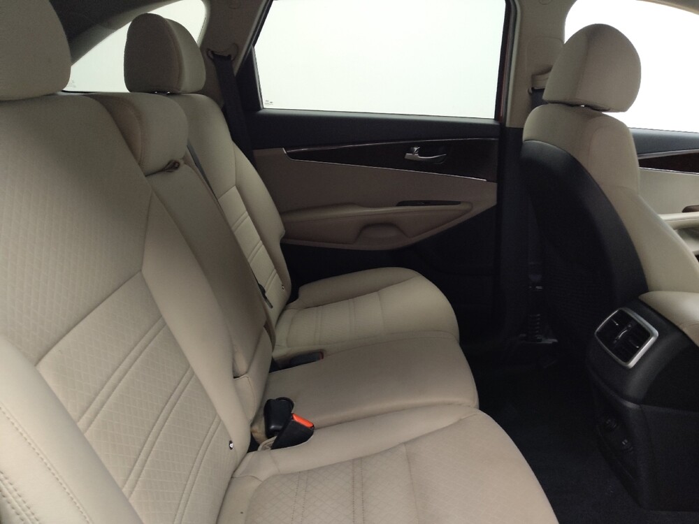 2018 Kia Sorento in Highland, IN 46322 - 18132492 19