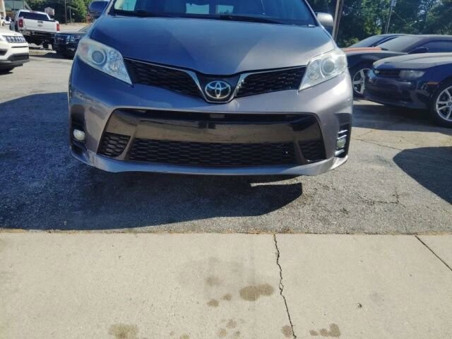 2018 Toyota Sienna in Greenville, SC 29607 - 18132497 8