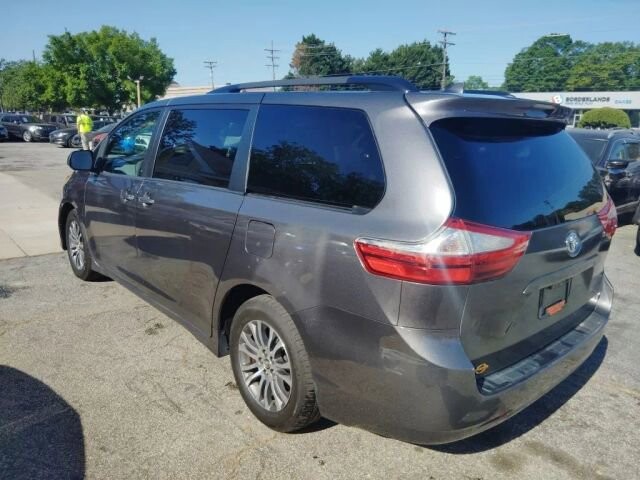 2018 Toyota Sienna in Greenville, SC 29607 - 18132497 5