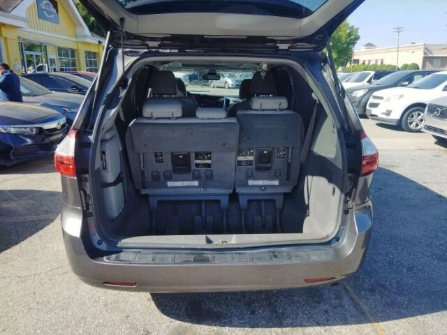 2018 Toyota Sienna in Greenville, SC 29607 - 18132497 21